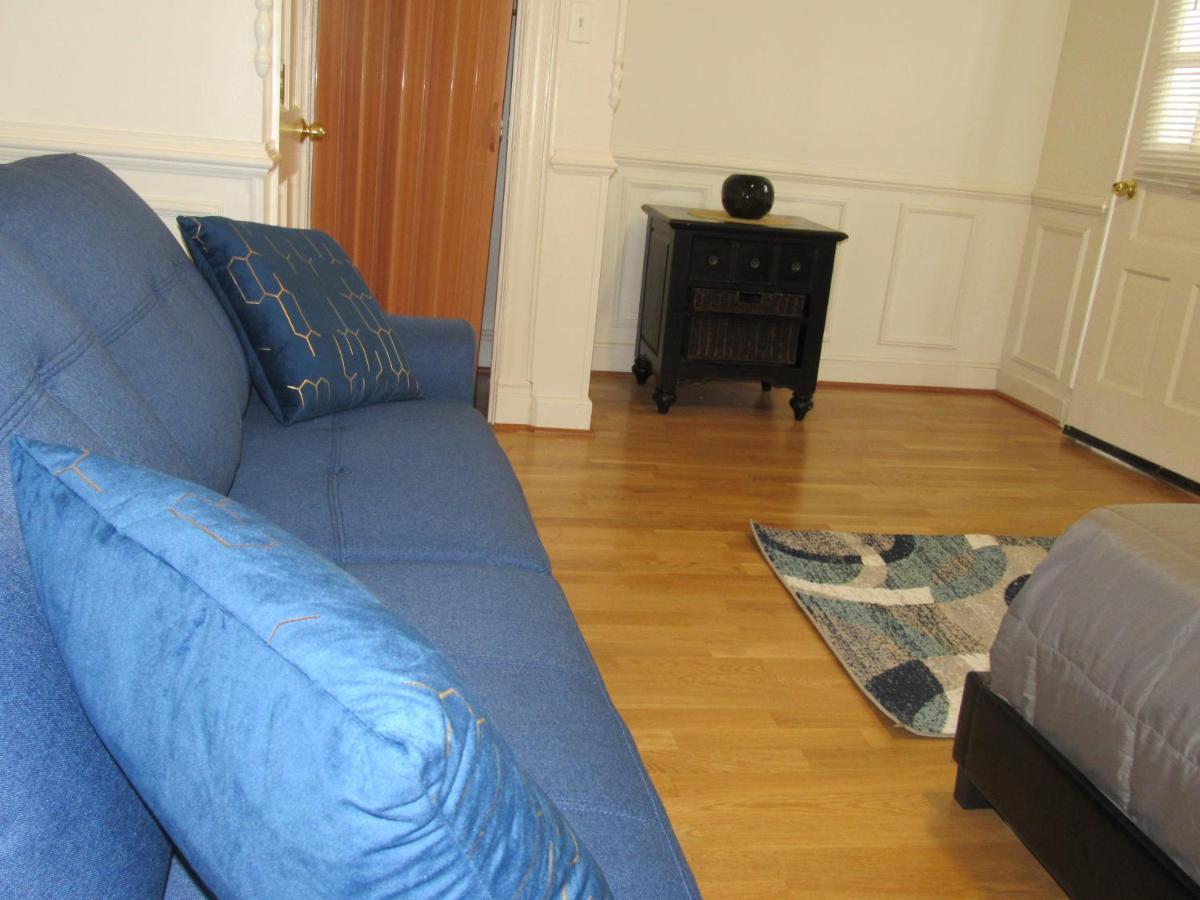 Located In The Noma-Gallaudet Neighborhood Apartment Washington Exterior photo
